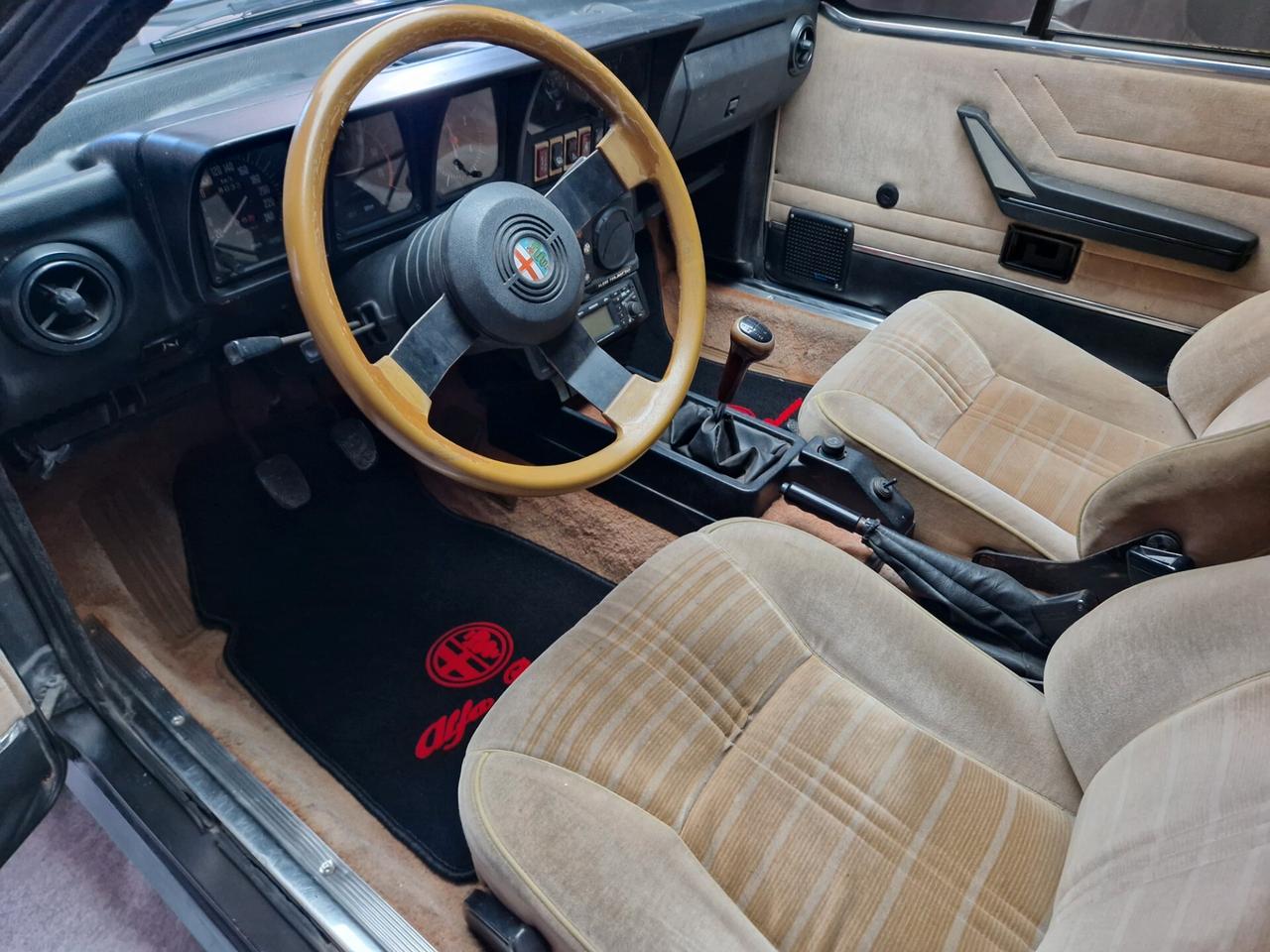 Alfa Romeo Alfetta GTV 6 2.5i ARIA CONDIZ. certif. ASI C.R.S.