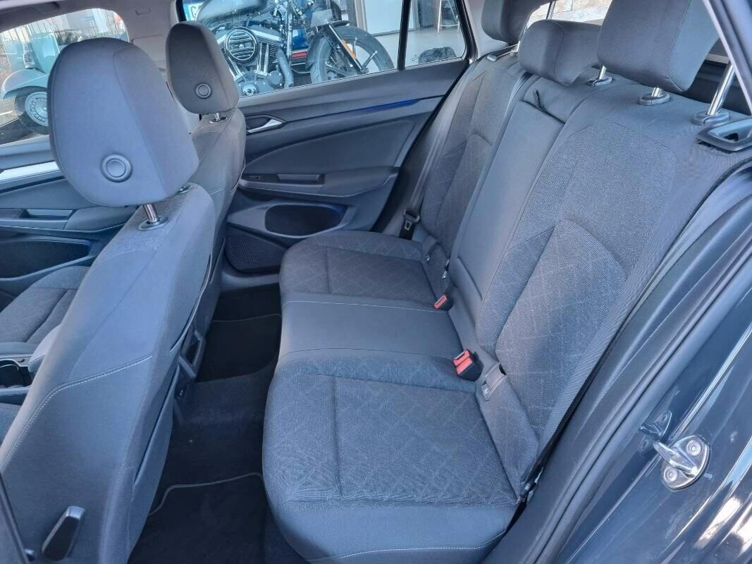 Volkswagen Golf VIII Variant 2.0 tdi Life 115cv