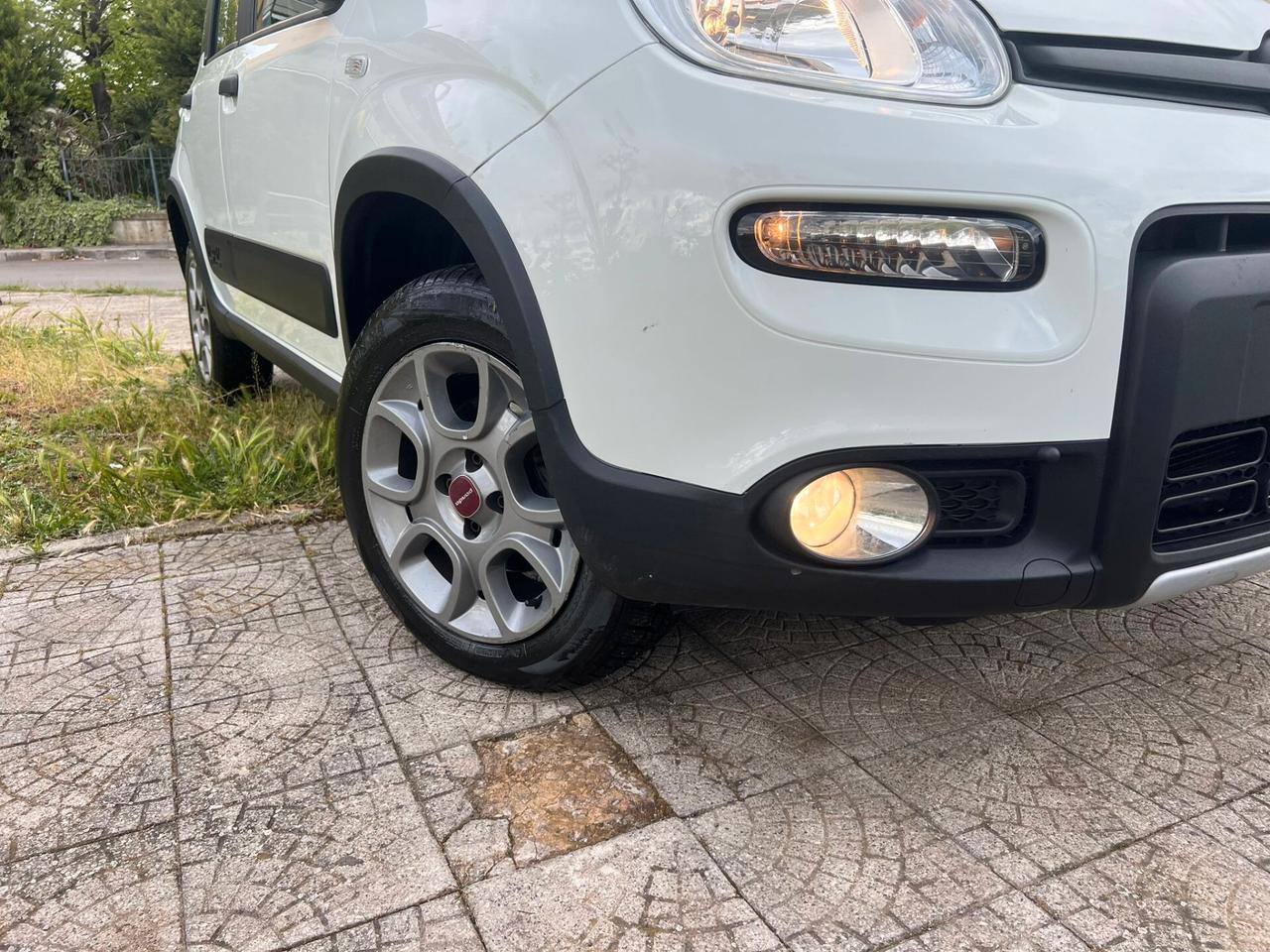 Fiat Panda 1.3 MJT 4x4 TREKKING UCONNECT LEGA BT