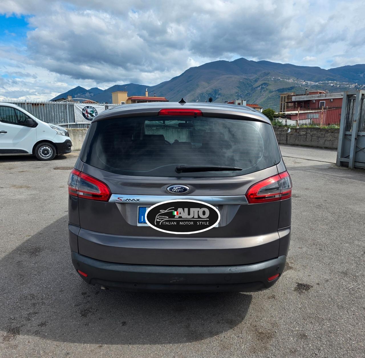 Ford S-Max 2.0 TDCi 163CV Powershift 7 posti Business Nav