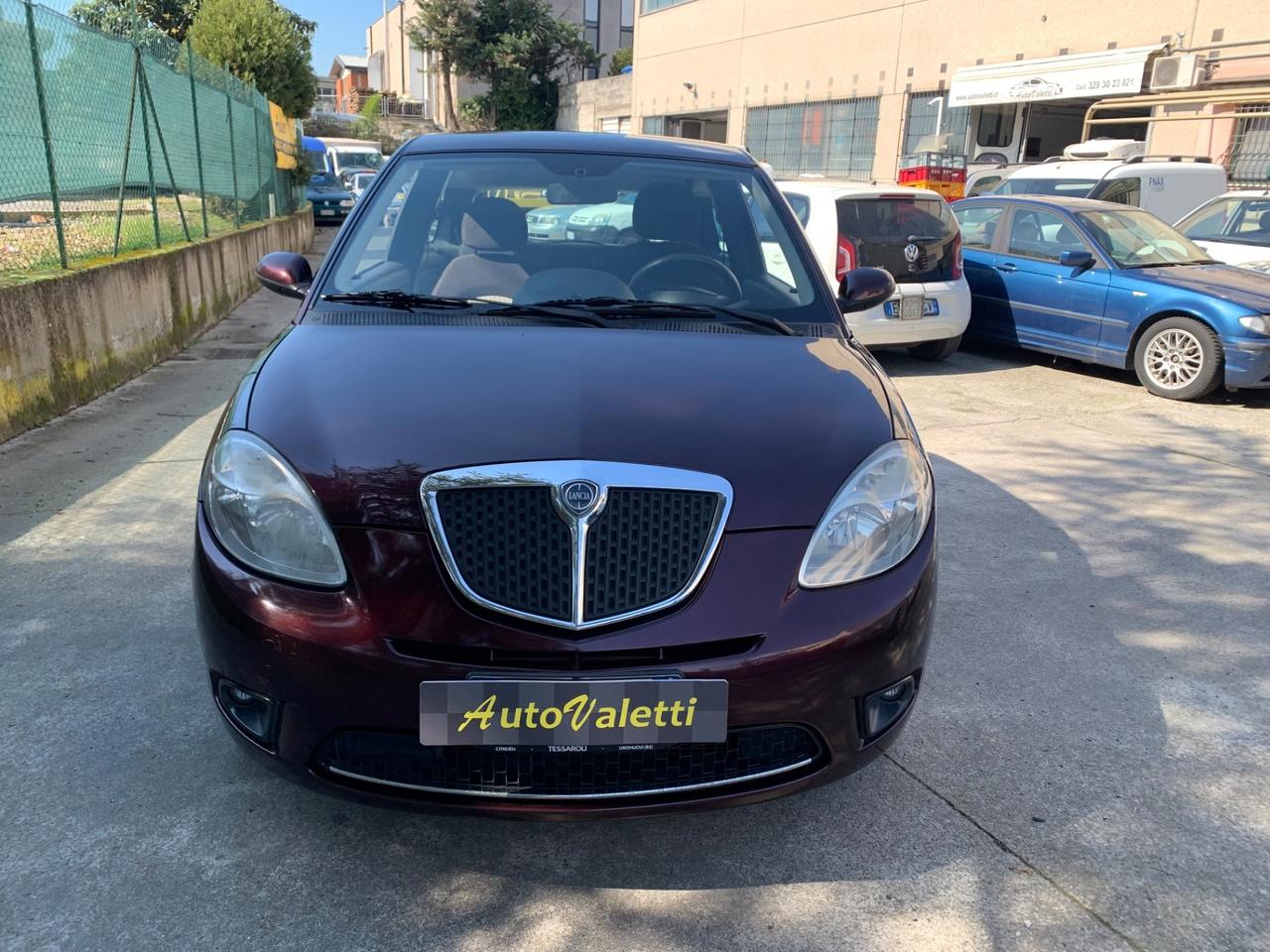Lancia Ypsilon 1.2 Oro