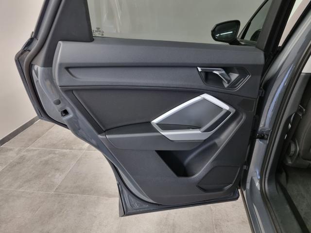 AUDI Q3 35 TFSI S tronic