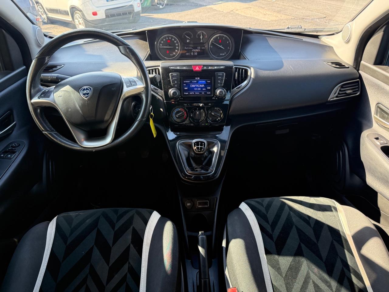 Lancia Ypsilon 1.3 MJT 95cv Gold