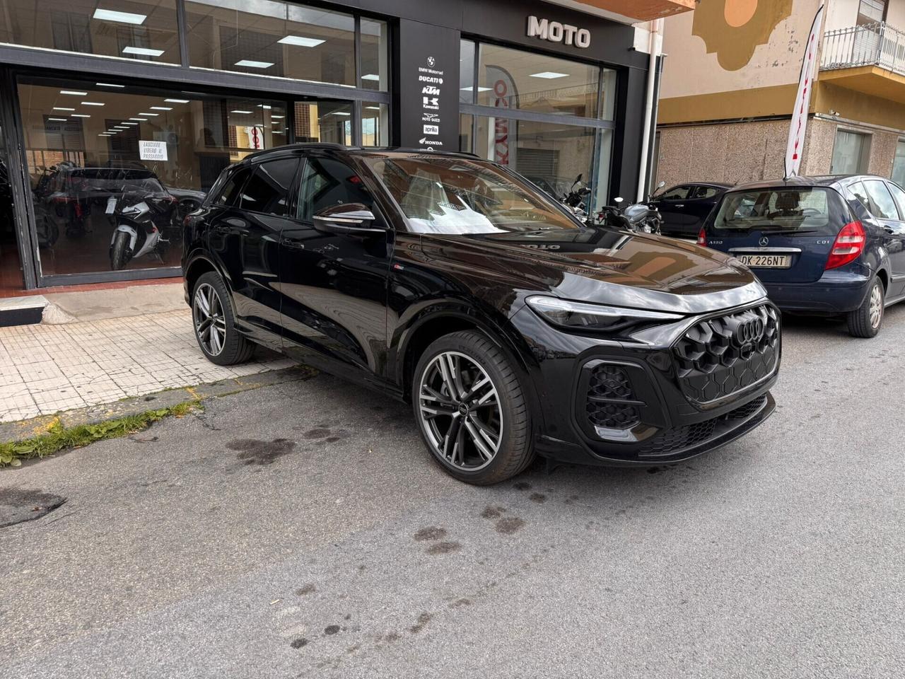 Audi Q5 2.0 TDI mhev S-LINE 204cv REGIME IVA ESPOSTA