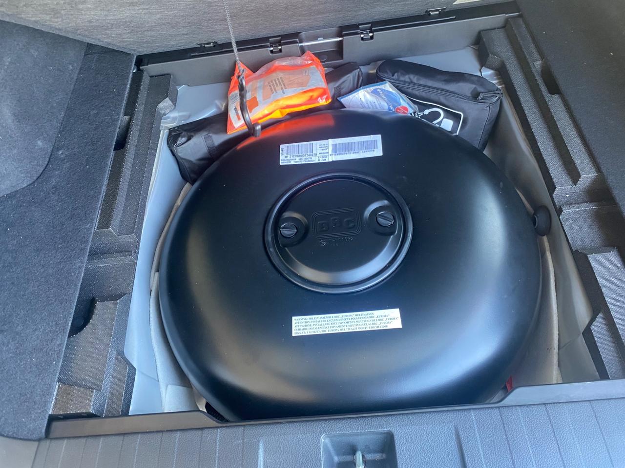 Subaru OUTBACK 2.5i Bi-Fuel Trend