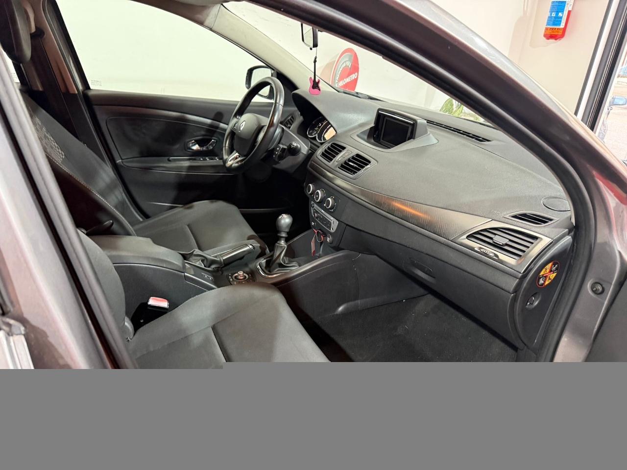 RENAULT Mégane 1.5 dCi 110 CV SporTour Live