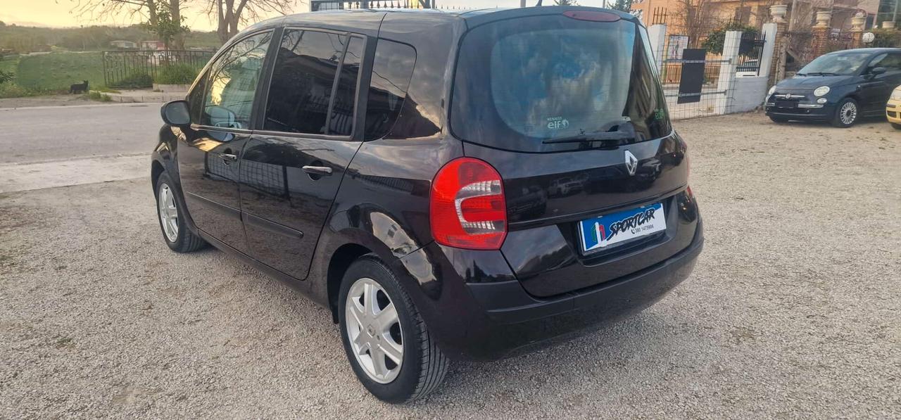 MODUS 1.5 DCI 156950 KM DEL 2009