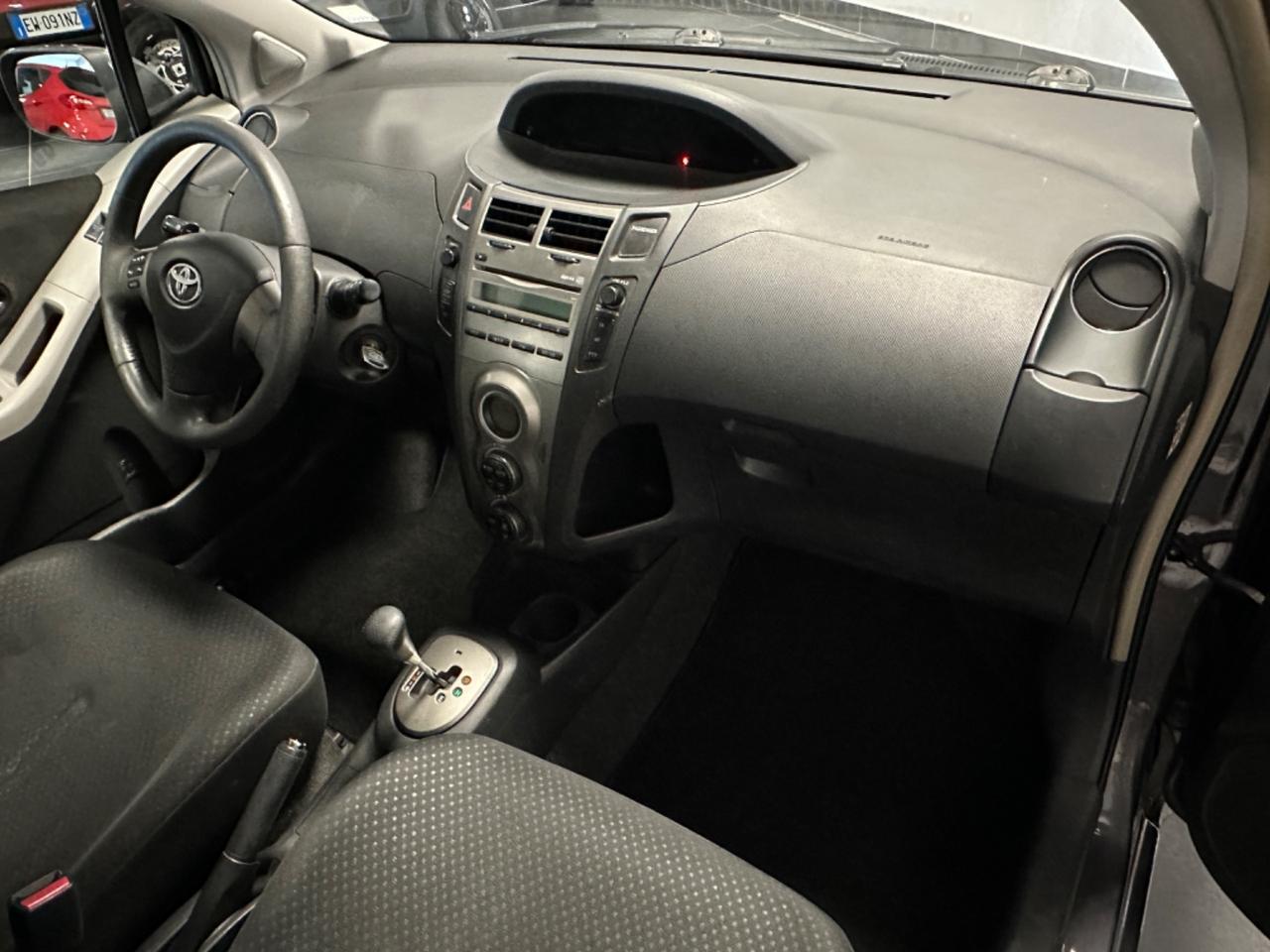 TOYOTA YARIS 1.3 AUTOMATICA NEOPATENTATI GARANZIA
