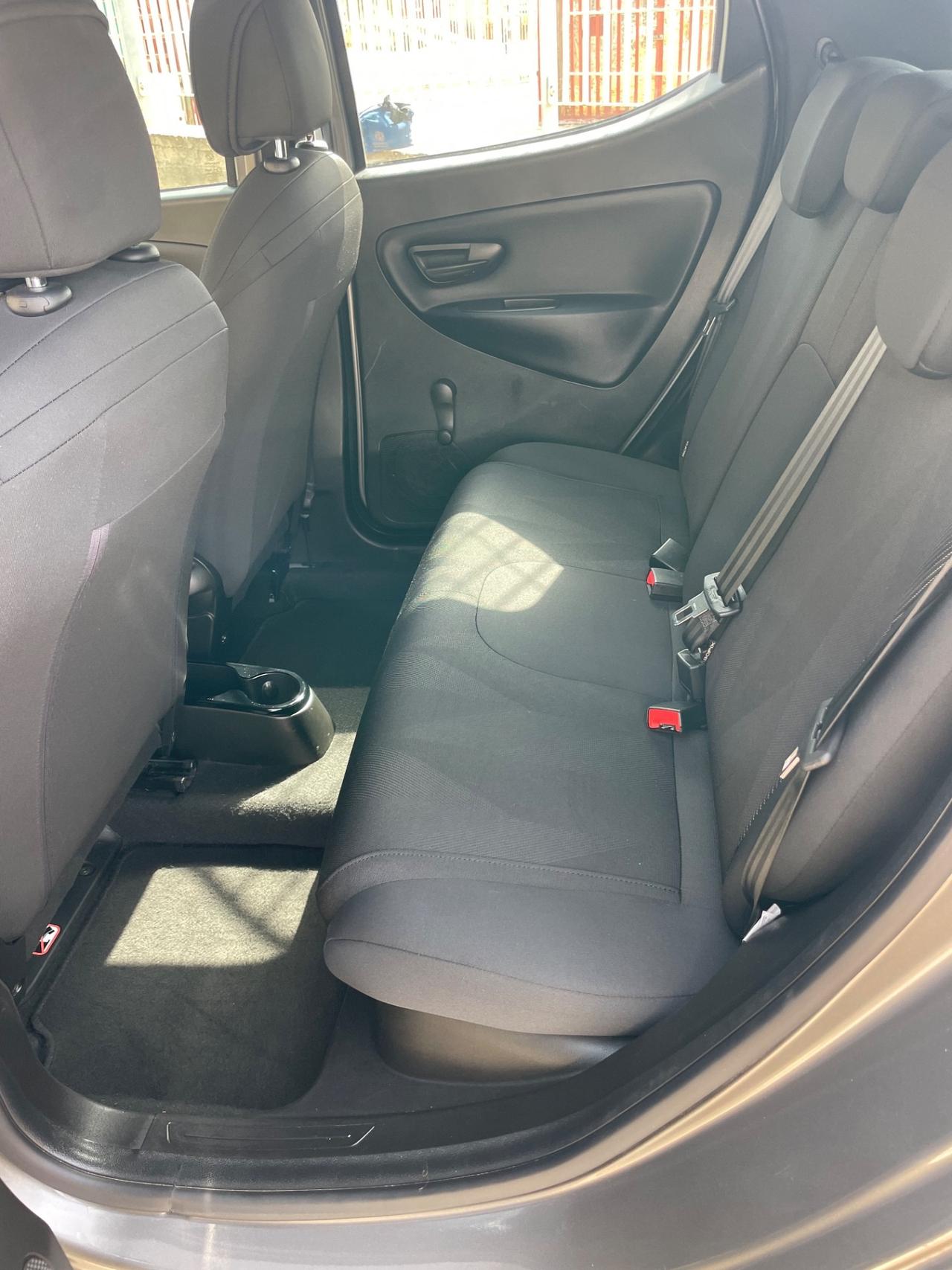 Lancia Ypsilon 1.0 FireFly 5 porte S&S Hybrid Ecochic Gold