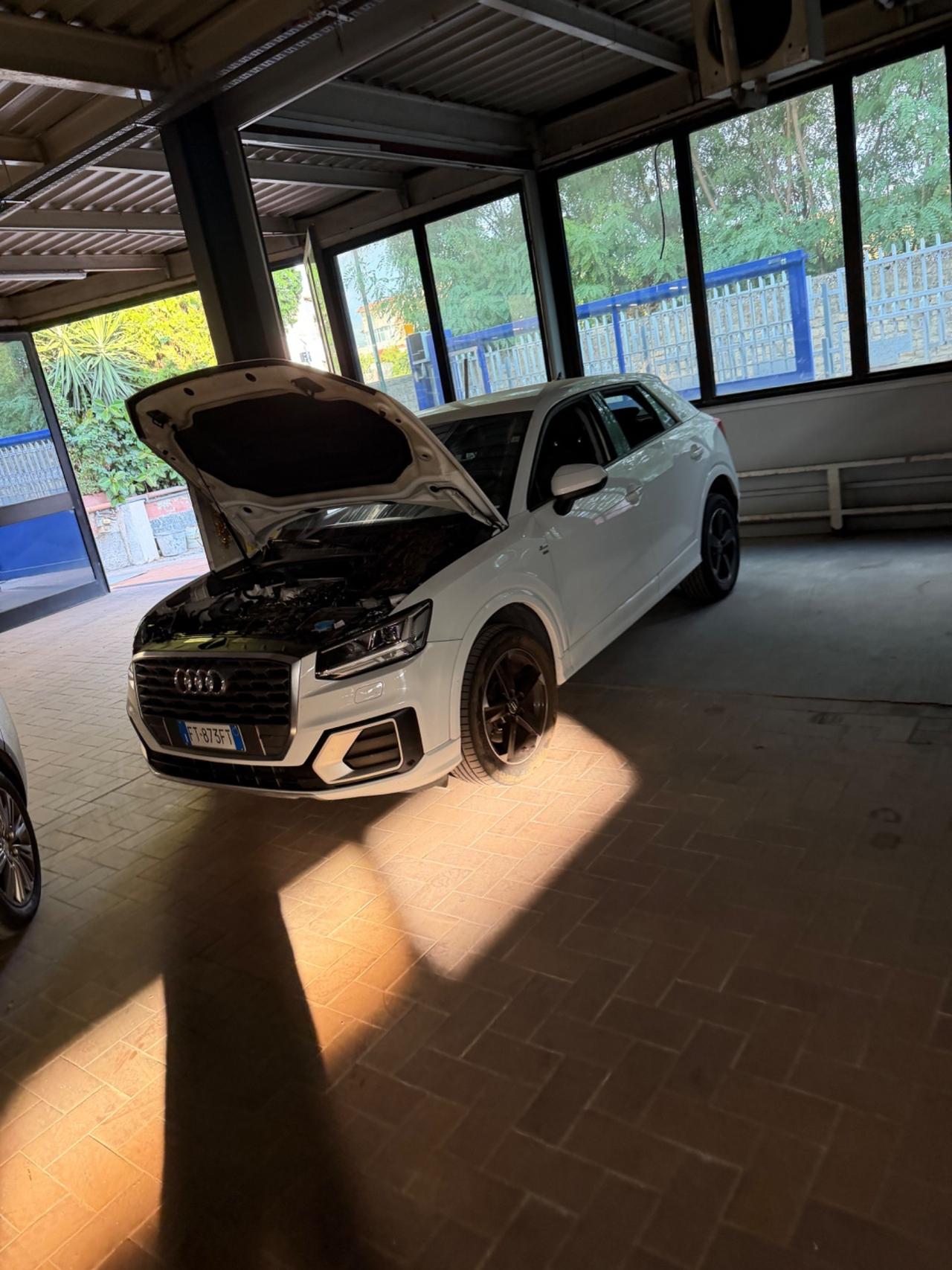 Audi Q2 2.0 TDI quattro S tronic Business