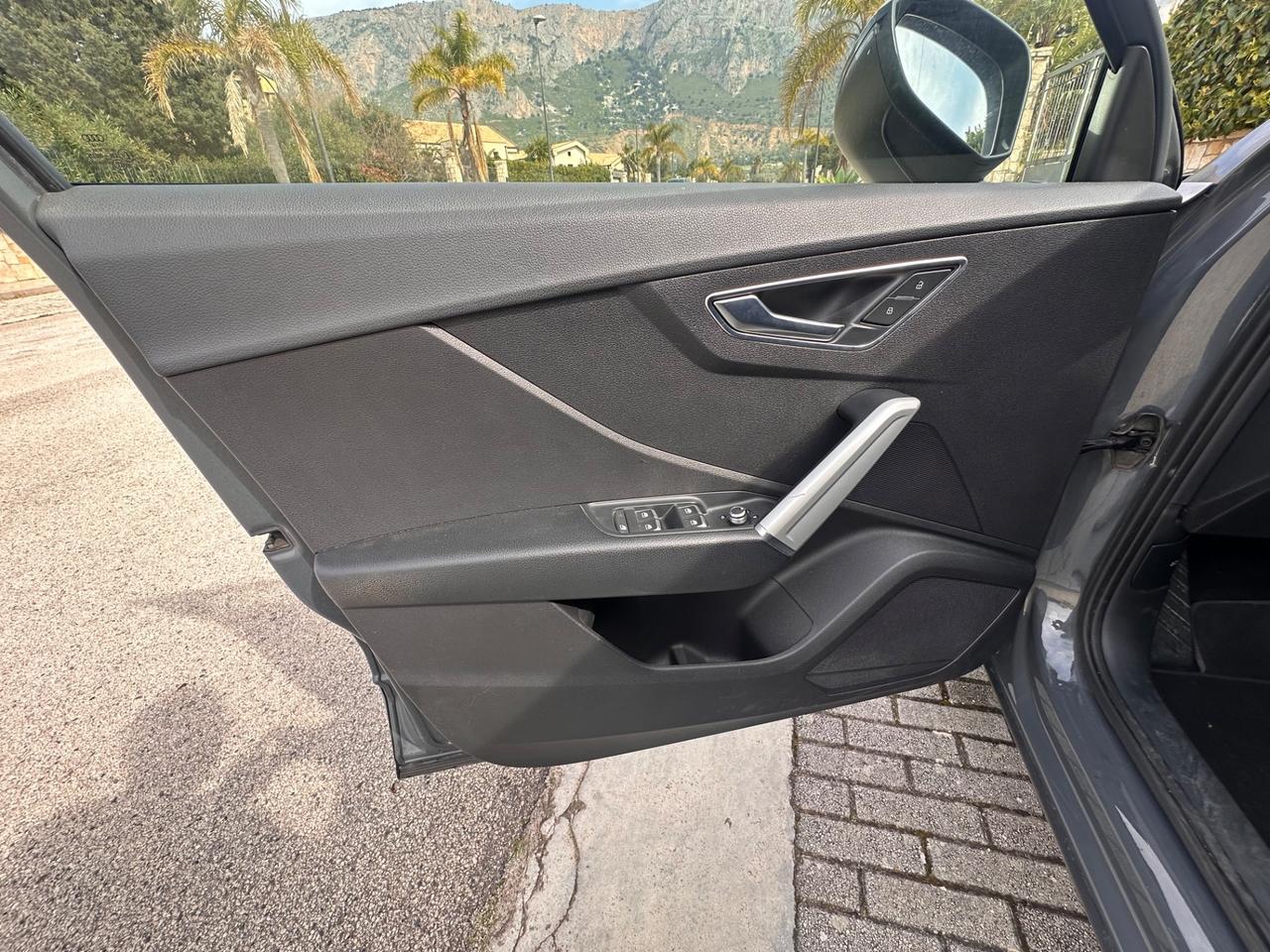 Audi Q2 30 TDI S tronic Business