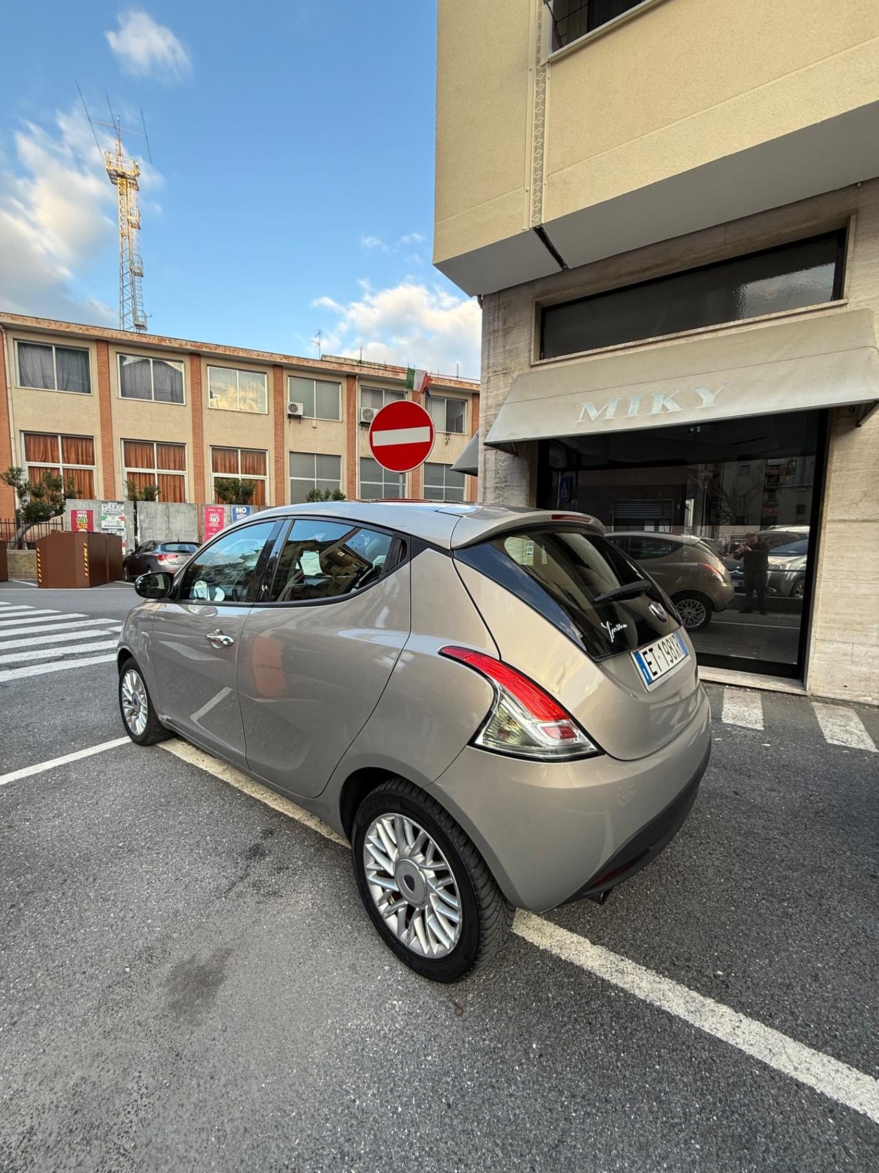 Lancia Ypsilon 1.3 MJT 16V 95 CV 5 porte S&S Elefantino