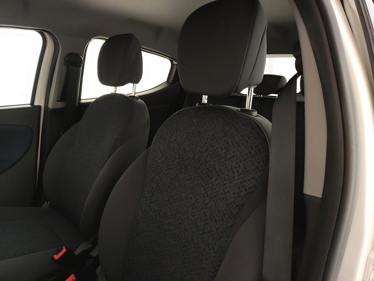 Lancia Ypsilon 1.0 FireFly 5 porte S&S Hybrid Oro