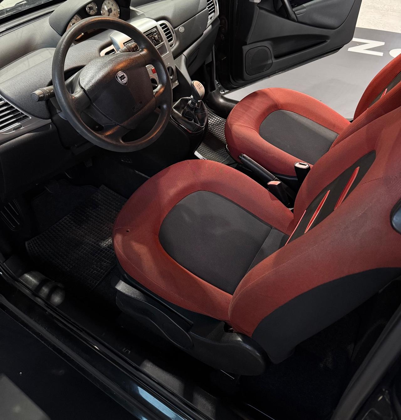 Lancia Ypsilon 1.2 Argento