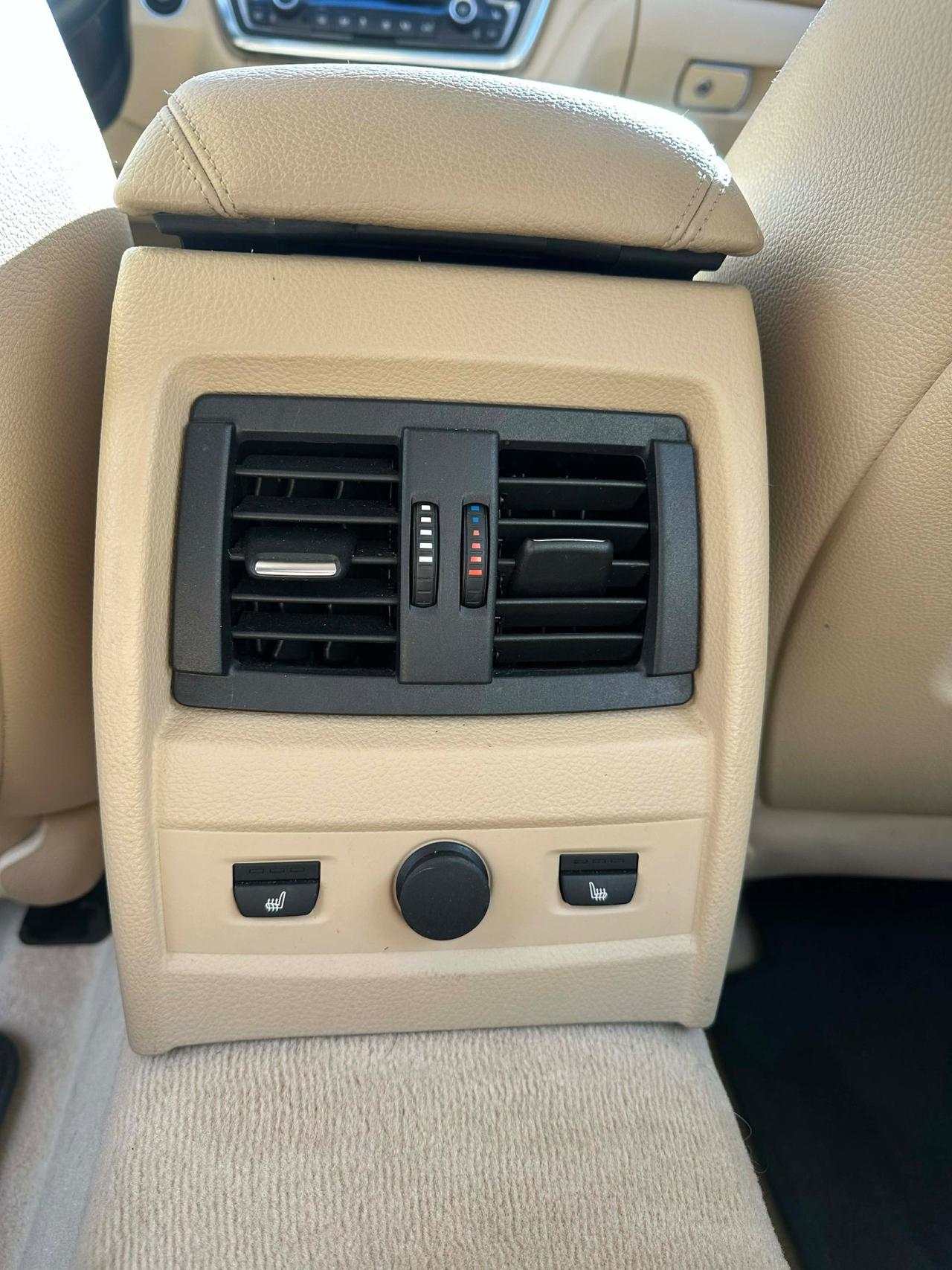 Bmw 320d xDRIVE LUXURY KMCERT UNICOPR KMCERT