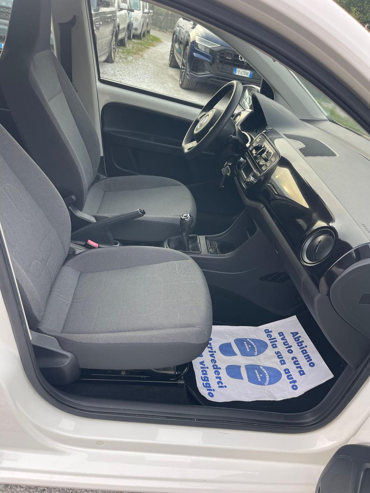 VOLKSWAGEN UP - SOLO 55 000 KM - UNICO PROPRIETARIO