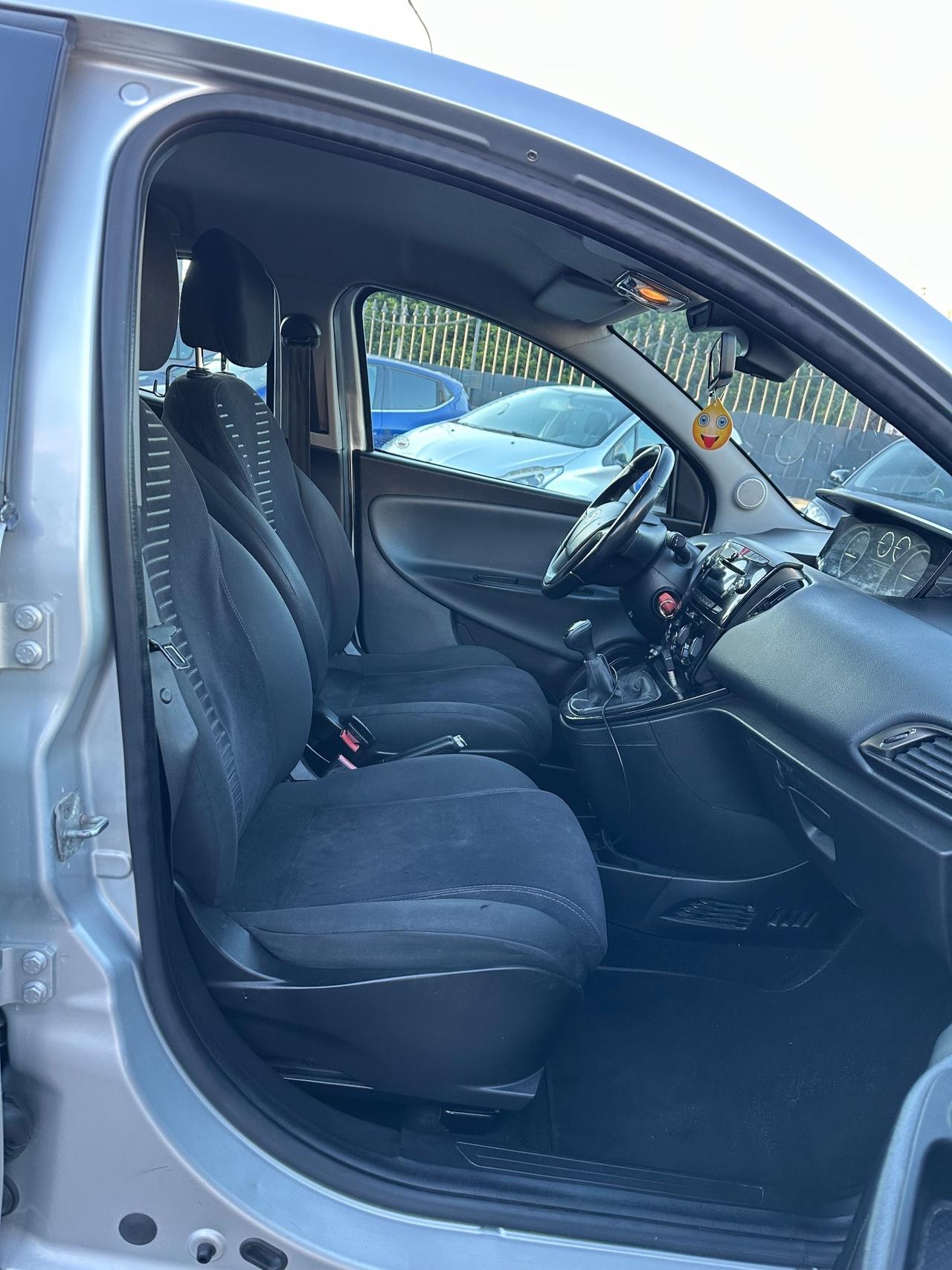 Lancia Ypsilon 1.3 MJT 16V 95 CV S&S Gold 2013