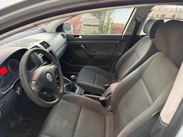VOLKSWAGEN Golf 1.6 5p. Trendline senza nessun lavoro da fare