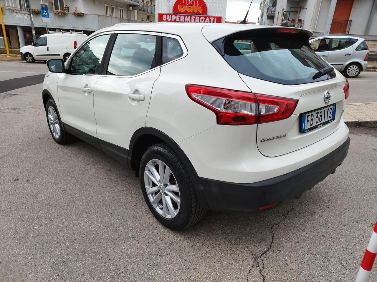 Nissan Qashqai 1.6 dCi Acenta * Navi * Retrocamera * Sensori di parcheggio * Garantita 12 Mesi