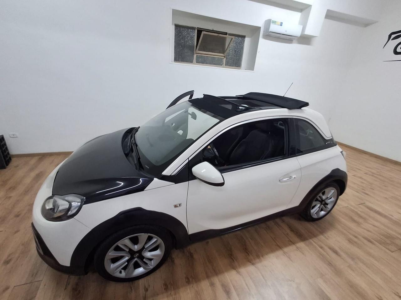 Opel Adam Rocks 1.2 70 CV Start&Stop Rock Air Black Jack TETTO PELLE NAVI