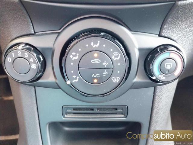 FORD Fiesta 1.2 60CV 5 porte ( Garanzia 12 Mesi)