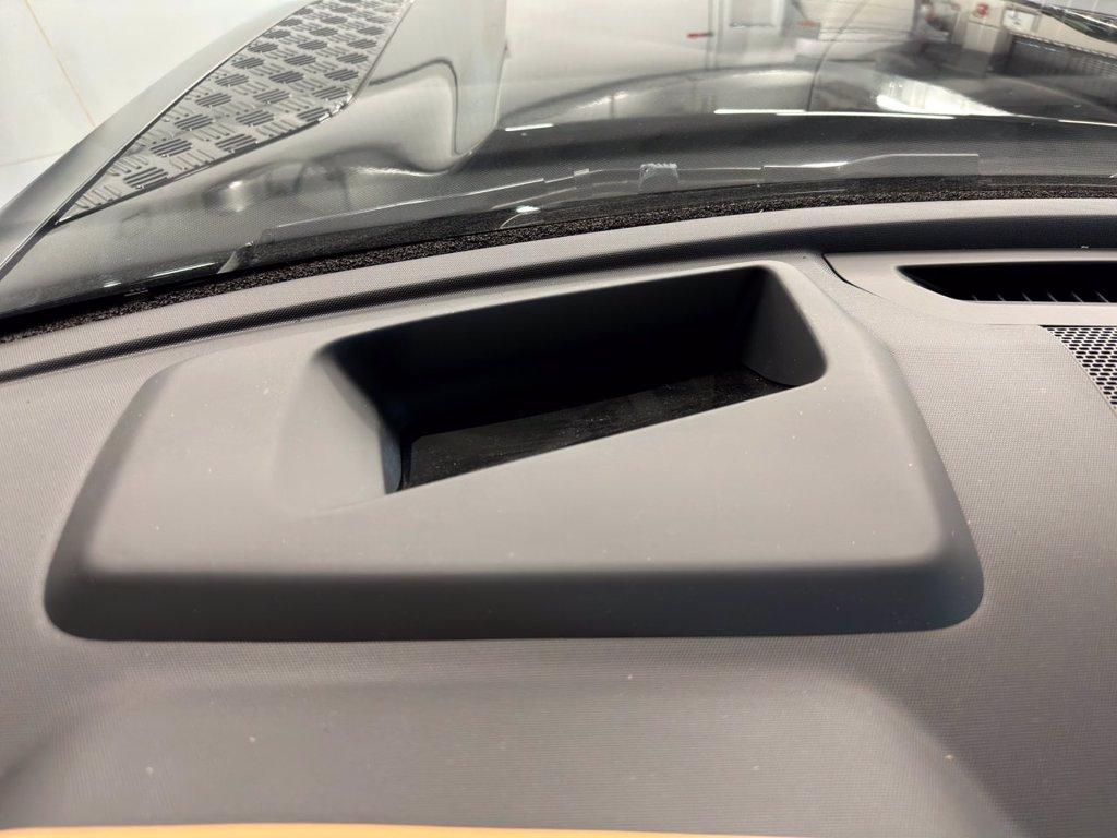 LAND ROVER Defender (2019) LAND ROVER 110 5.0 V8 525 CV AWD Auto del 2023
