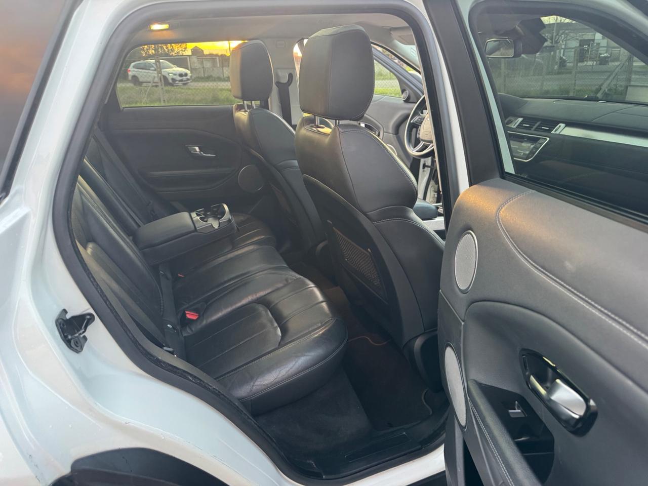 Land Rover Range Evoque 2.0 TD4 180 CV 5p. SE Dynamic