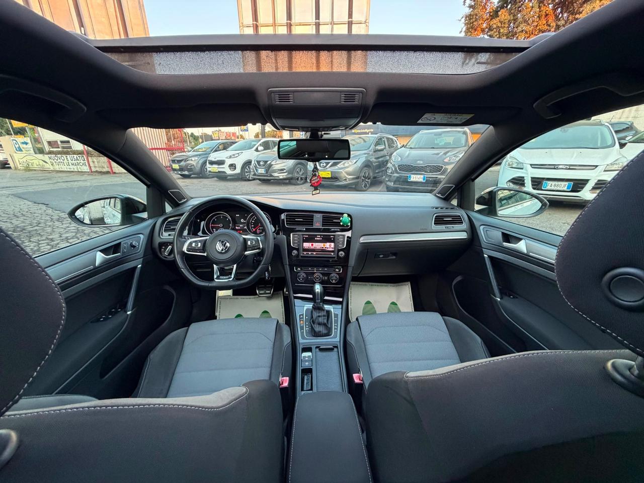 Volkswagen Golf 7 2.0 TDI 150CV R-LINE