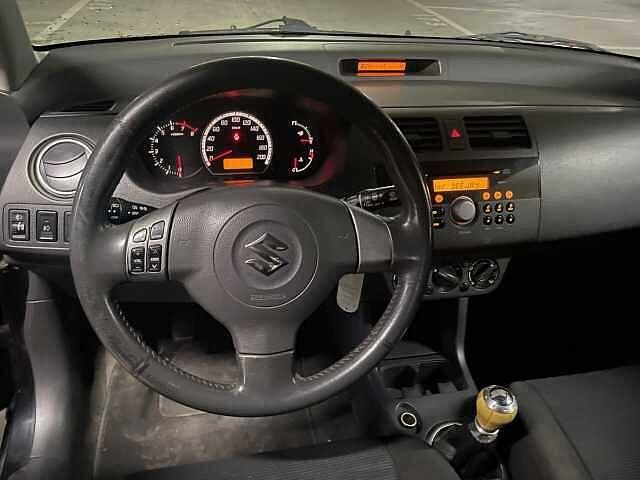 Suzuki Swift 1.3 4x4 5p. GL