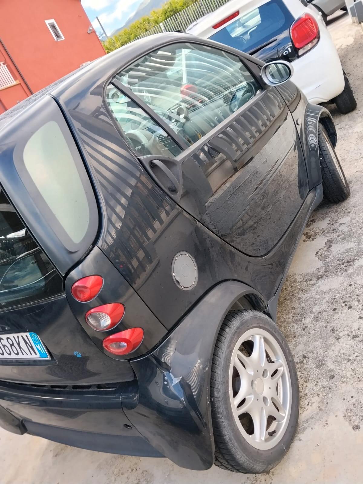 Smart ForTwo 700 coupé pure (37 kW)