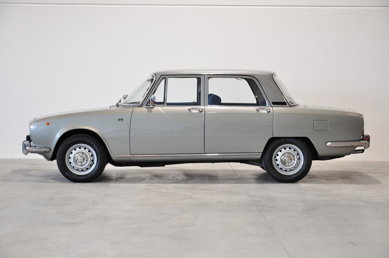 Alfa Romeo 2000 berlina targhe nere ASI CRS