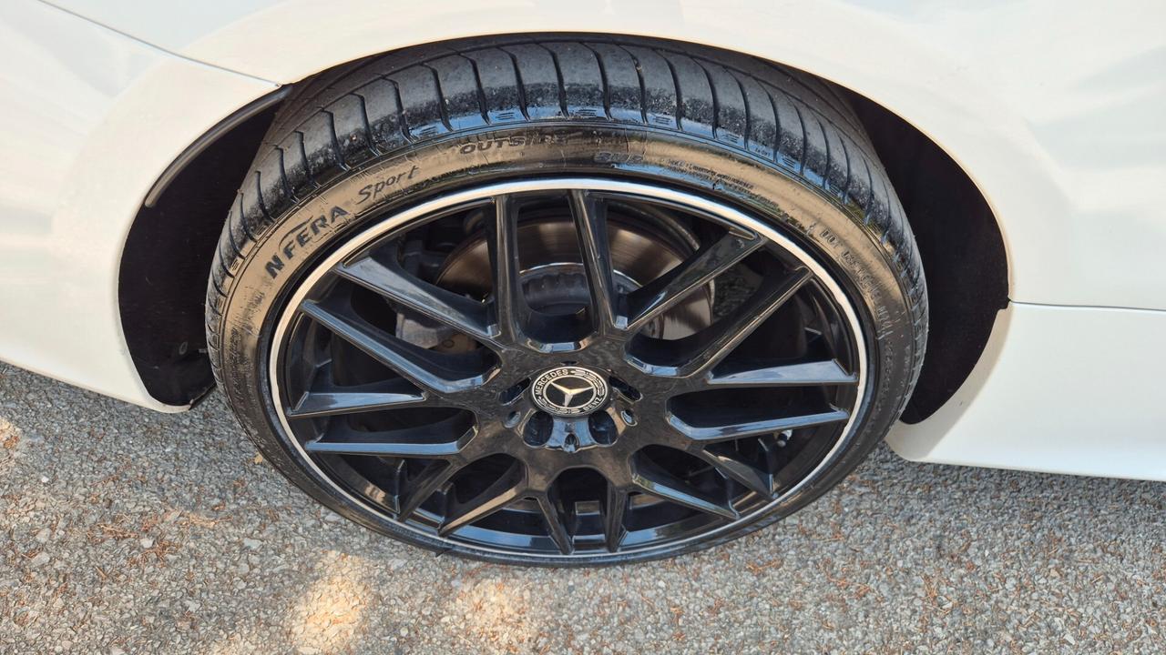 Mercedes-benz E 220 d Auto Premium Plus