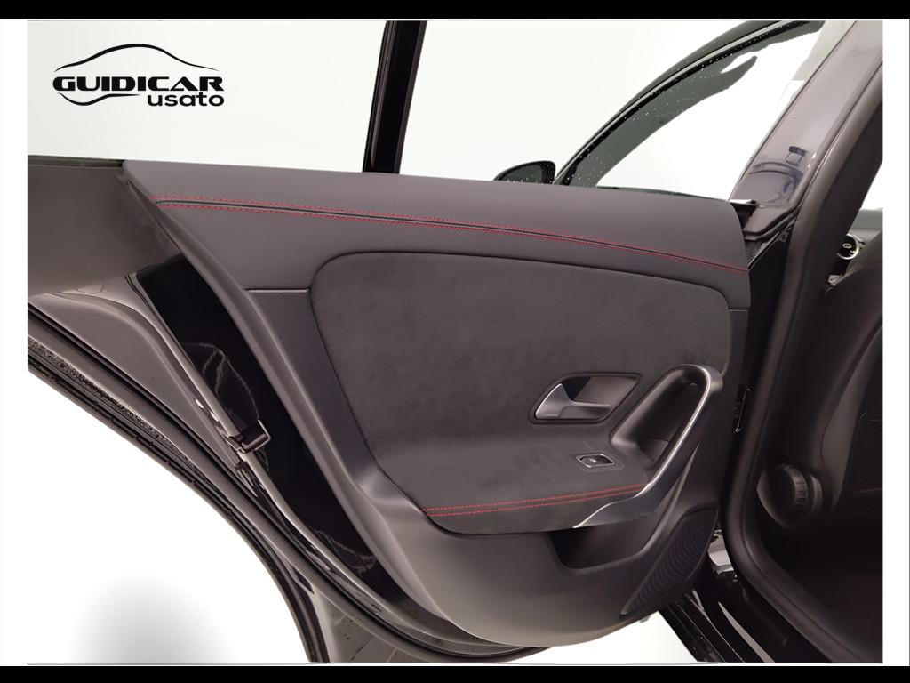Mercedes-Benz CLA Sh.Brake - X118 - CLA Shooting Brake 200 d Premium auto