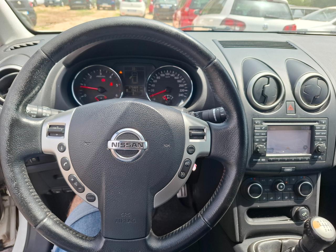 Nisan qashqai