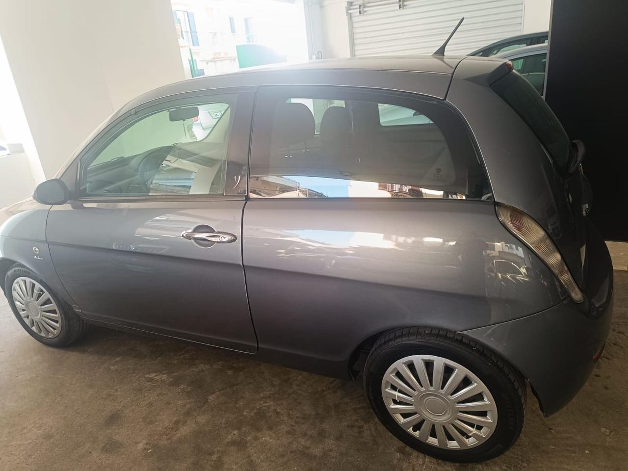 Lancia Ypsilon 1.2 GPL