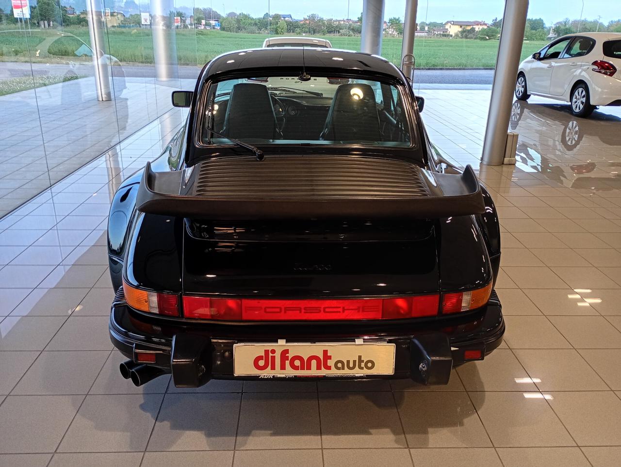 Porsche 911 930 3.3 TURBO
