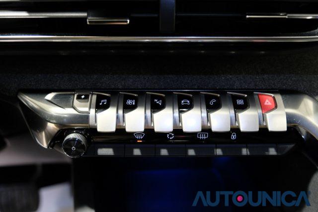 PEUGEOT 3008 HYBRID4 300 E-EAT8 ALLURE PACK