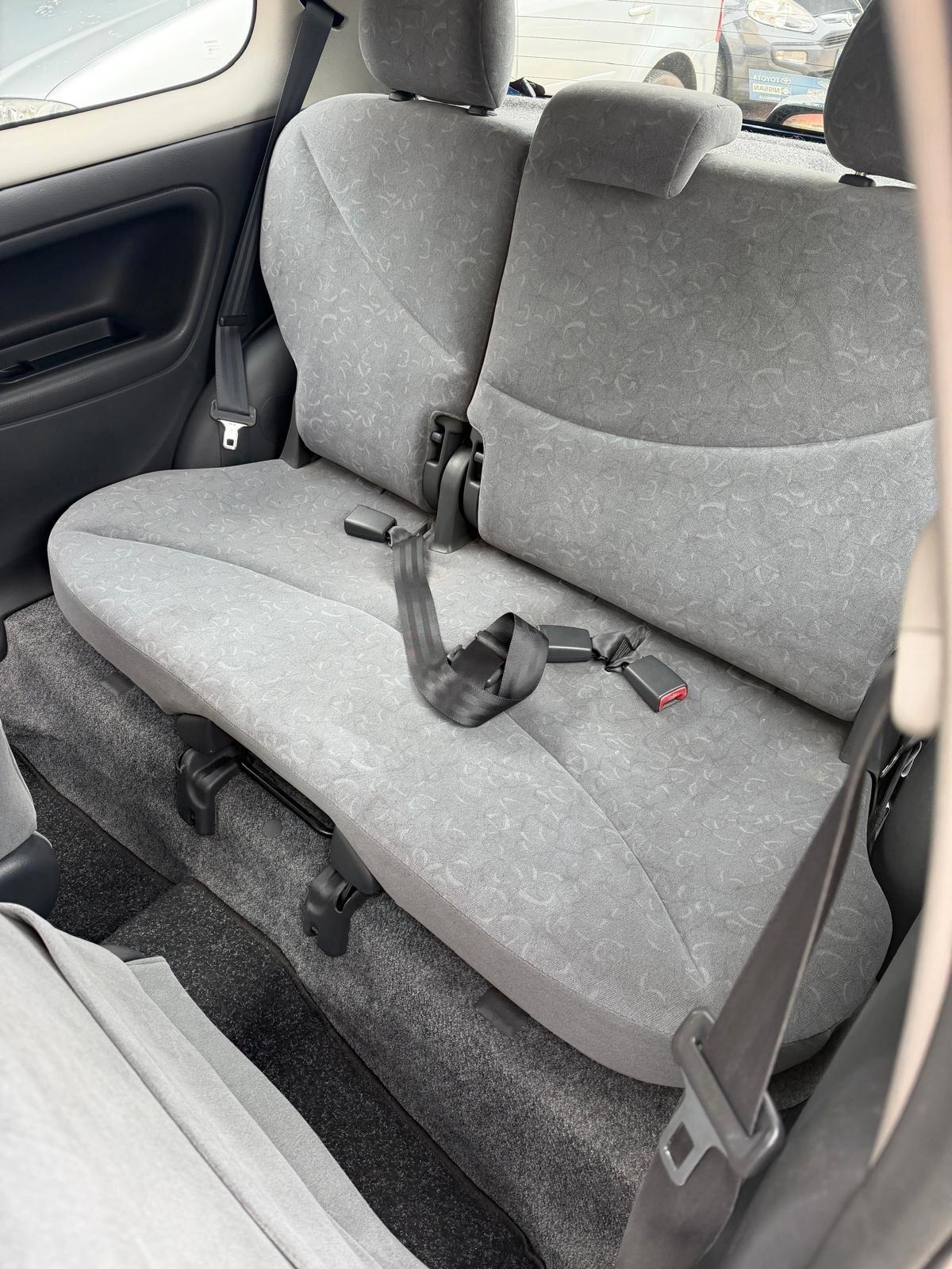 Toyota Yaris 1.0i 16V cat 3 porte Sol