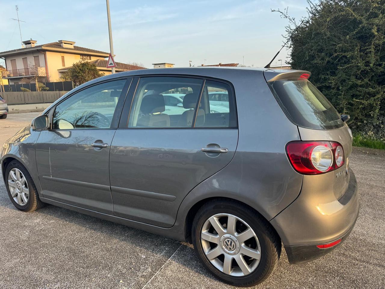 Volkswagen Golf Plus 1.9 TDI 105CV – Motore Affidabile