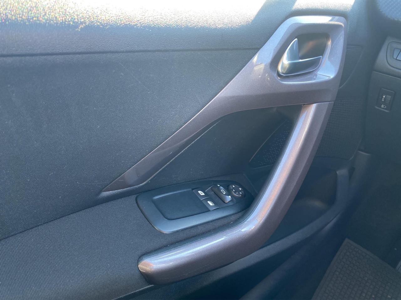 Peugeot 2008 1.6 e-hdi 8v Active s&s 92cv