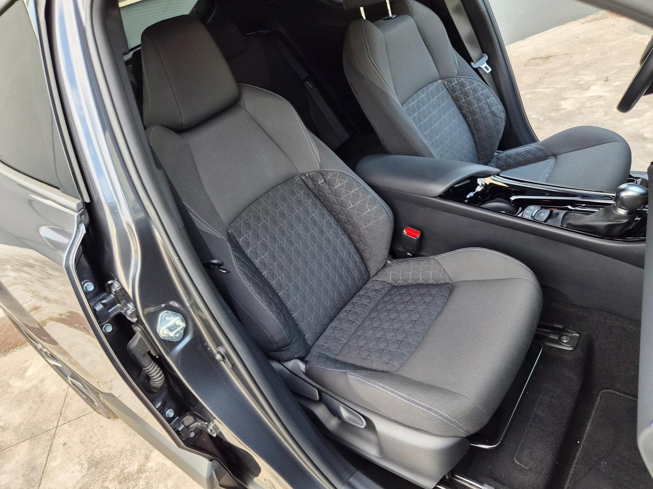 Toyota C-HR 2.0 Hybrid E-CVT Trend