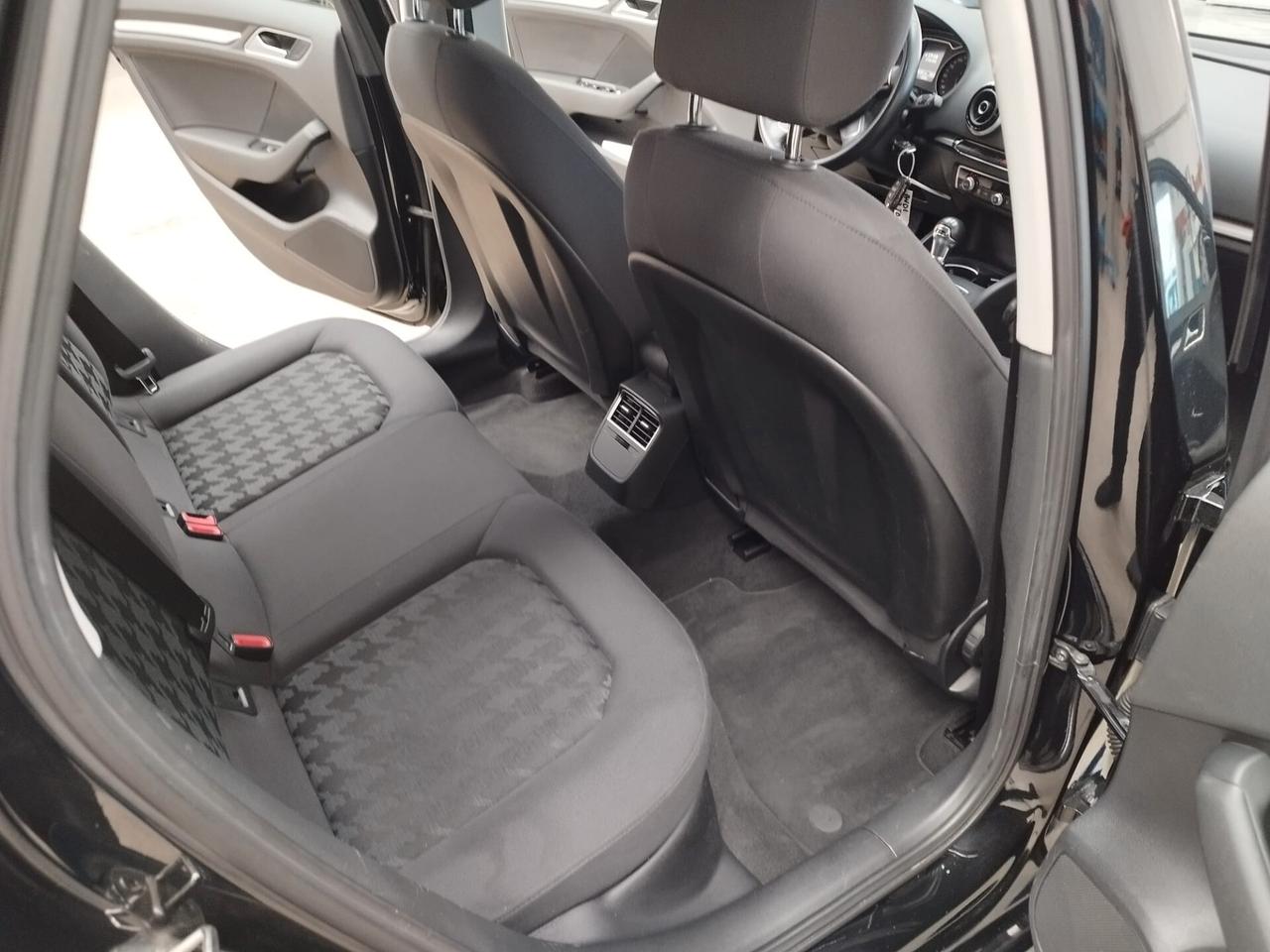 Audi A3 SPB 1.6 TDI clean diesel S tronic Ambiente