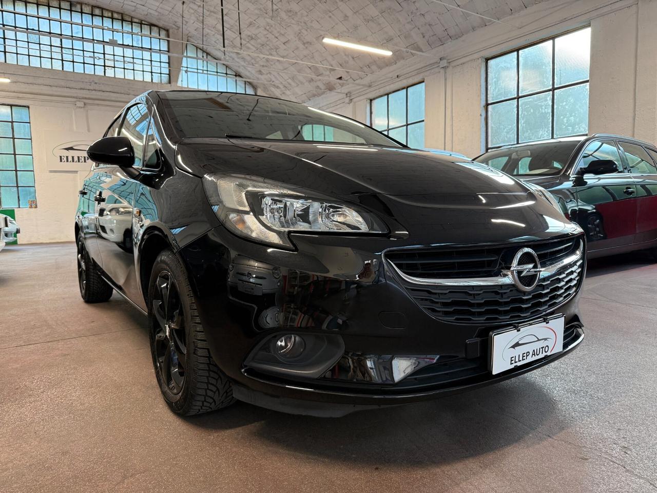 Opel Corsa 1.2 5 porte Black Edition