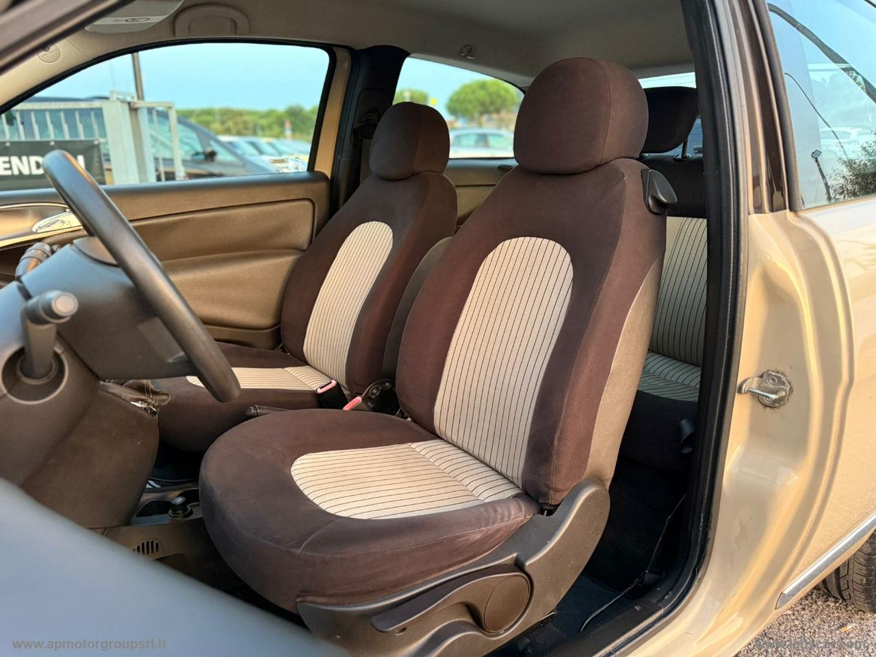 LANCIA Ypsilon 1.4 Oro