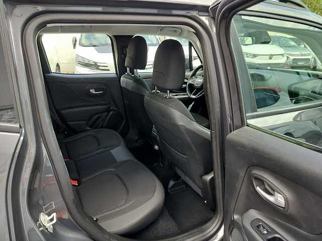 Jeep Renegade 1.5 Turbo T4 MHEV Summit