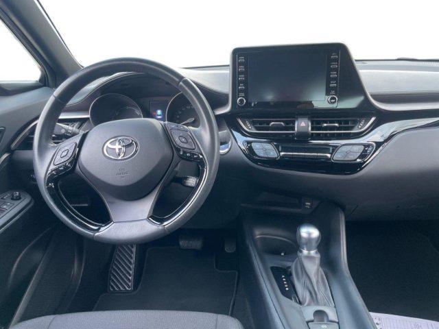 TOYOTA C-HR 1.8 Hybrid E-CVT Business