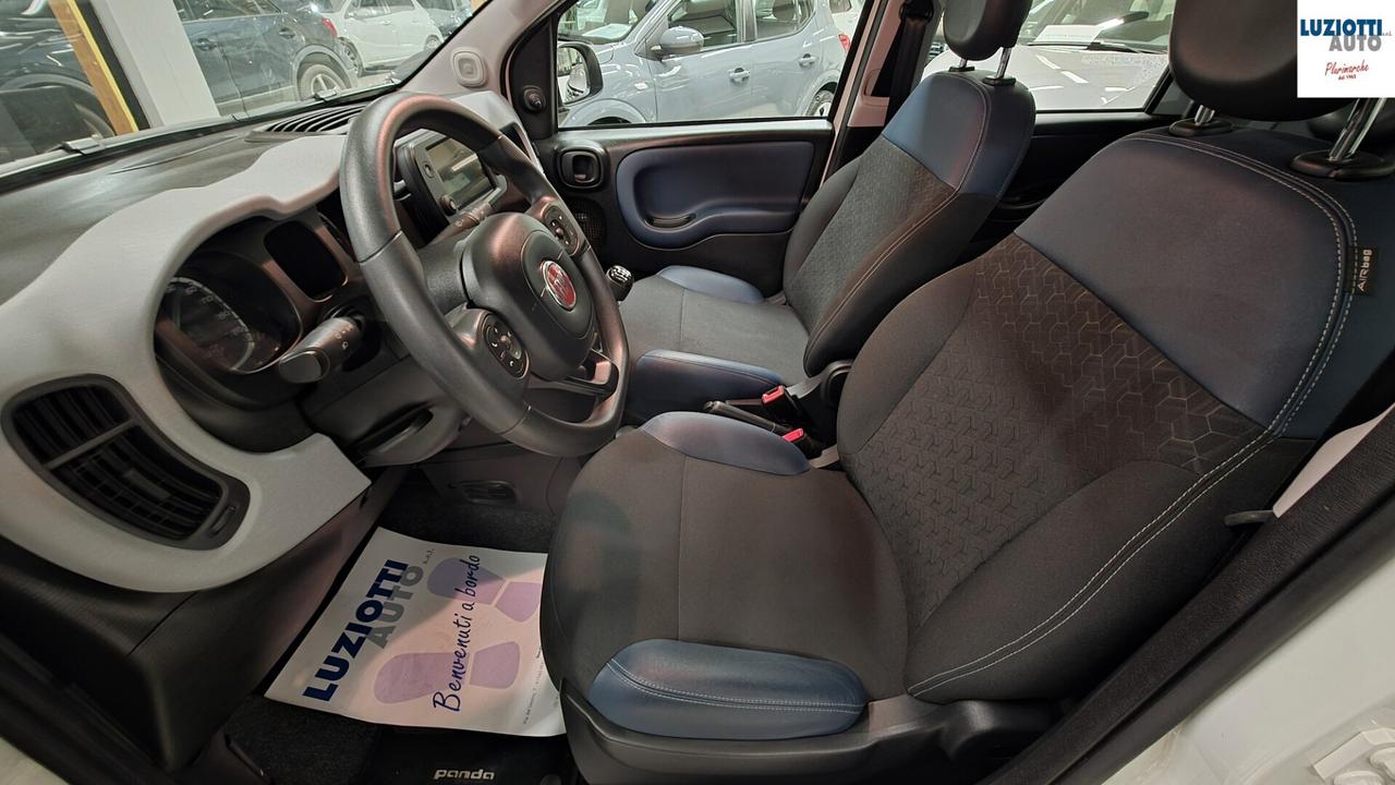 Fiat Panda CITY CROSS 1.0 HYBRID