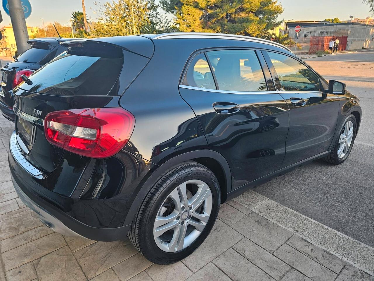MERCEDES GLA 200CDI 136CV SPORT PREMIUM AUTOMATIK