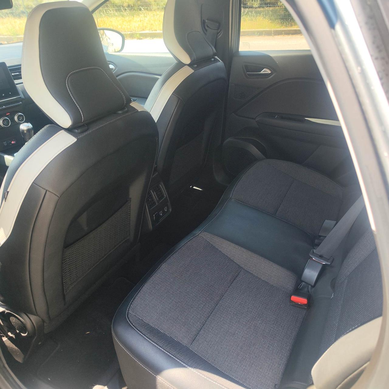 Renault Captur Mild Hybrid 140 CV Intens