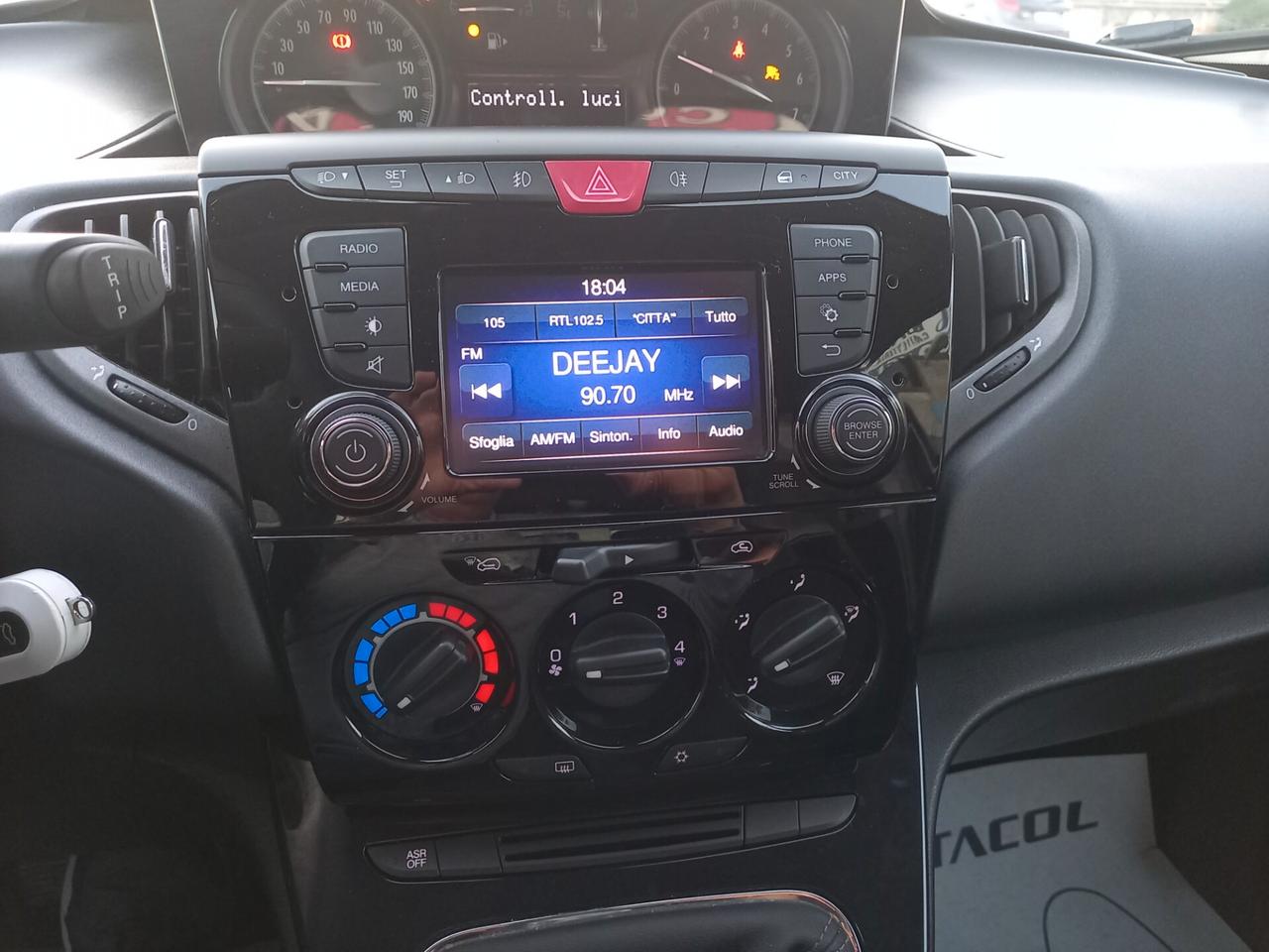 Lancia Ypsilon 1.2 69 CV 5 porte Gold